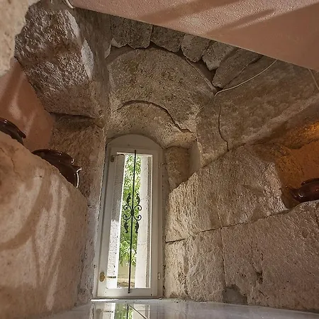 Maison d'hôtes Dioklecian Wall 2*
