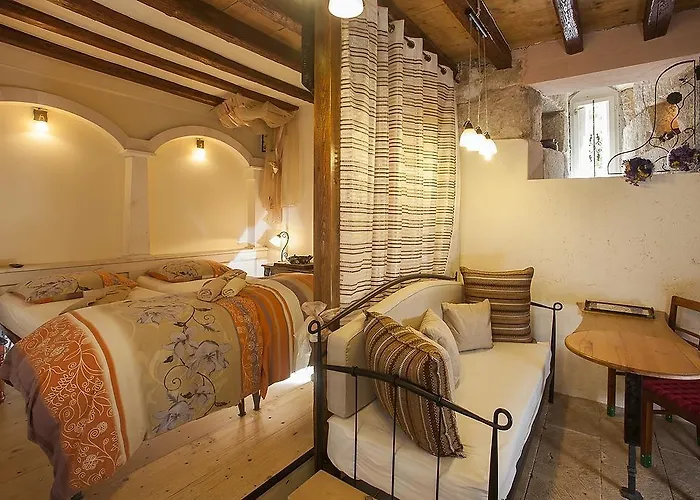 Dioklecian Wall 2*